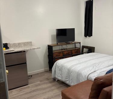 Garfield Apartment | PEARL STUDIO Cozy Cute efficient unit central to Downtown PHX stadiums Blueprint Ctr convention center arts Roosevelt row district ASU UofA lite rail