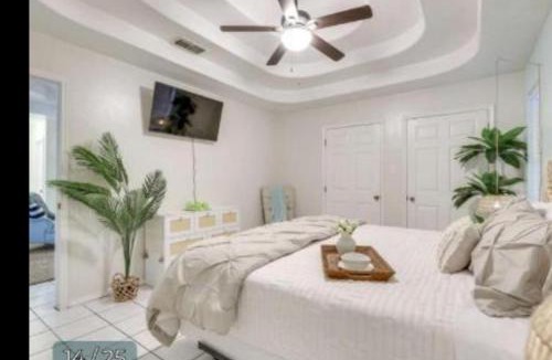 Edinburg Apartment | PEBBLES' BEACH HOUSE