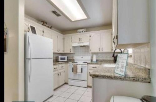 Edinburg Apartment | PEBBLES' BEACH HOUSE
