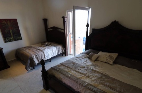 Centro Villa | Pedregal gated comunity private beach, awsome views 3 blocks from marina 10pax