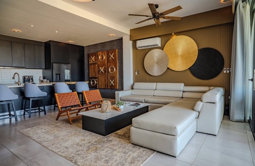 Libertad Apartment | Penthouse Private Rooftop Jacuzzi 24/7 Concierge