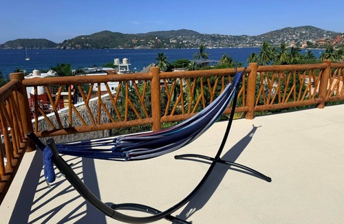 Zihuatanejo Villa | Penthouse private pool 1 block from beach 3 bedroom