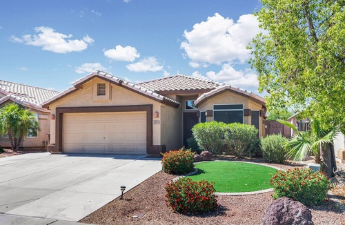 Peoria House | Peoria-90 Degree Heated Private Pool-Shuffleboard Table, Foosball, Pool Table