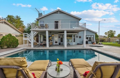 Peoria House | Peoria Past Time - Spring Training! Amenities Galore! Heated Pool, Game Room, Putting Green.
