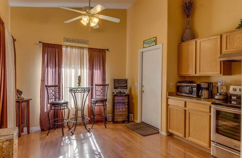 Coyote Crossing House | Peoria Vacation Escape- Near Stadium - Outlets - Family & Travel Nurse Friendly!