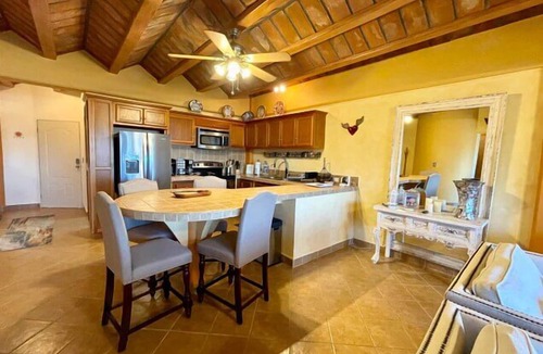 San Carlos Condo | Perfect 2 bedroom 2 bathroom condo overlooking the San Carlos Bay