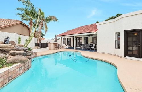 Fountain Hills House | Perfect for Entertaining! Near Mayo Clinic, Heated Pool, Outdoor Firepit, Mountain Views + FREE Golf