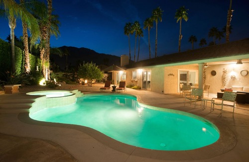 Araby House | PERFECT PALM SPRINGS GET-AWAY