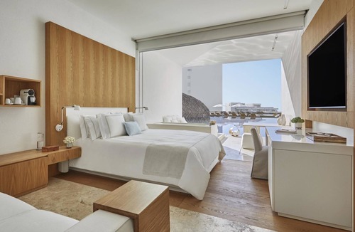 Zona Hotelera House | Perfect Views! Ocean View, Private Balcony, Pool & Spa, Steps to Hotelera Beach!