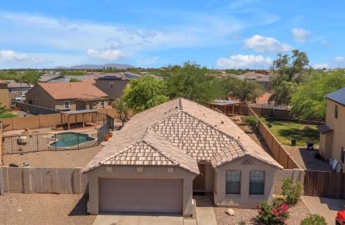 Tamaron House | Pet-Friendly 4BR Casa Grande Home Heated Pool Yard