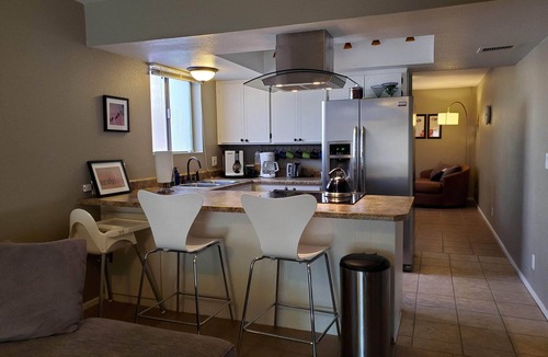 Arcadia House | Pet friendly Huge Paved Patio w/Spa: Old Town Scottsdale