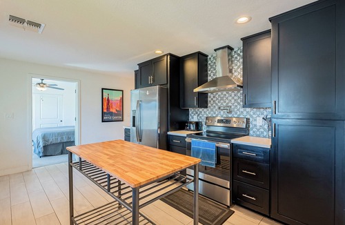 Tempe House | Pet Friendly & Huge Yard Family Home in the Heart of Tempe