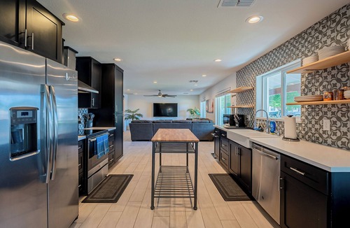 Tempe House | Pet Friendly & Huge Yard Family Home in the Heart of Tempe