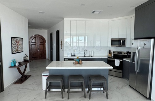 Sandy Beach Condo | Pet-Friendly Luxury Penthouse. Stunning Ocean Views. Perfect for Entertaining!