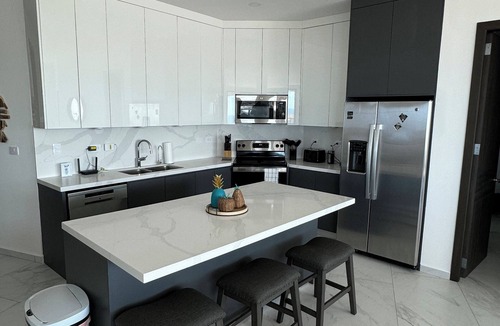 Sandy Beach Condo | Pet-Friendly Luxury Penthouse. Stunning Ocean Views. Perfect for Entertaining!