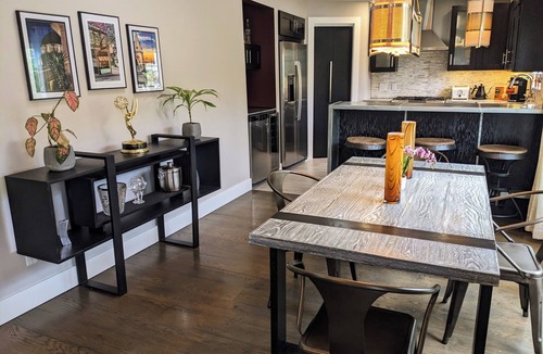 Los Feliz House | Pet-friendly Retreat in LA's Best Neighborhood