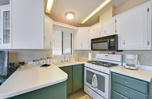 Fortuna Foothills Cottage | Pet-friendly Vacation Rental in Yuma With Grill!