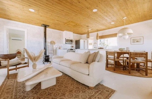 Joshua Tree House | Petit Noir Remote Retreat, Yoga Deck, Hot Tub
