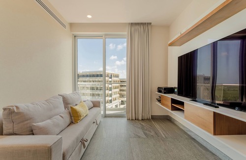 Downtown Cancun Apartment | PH RIVA, 300m with ocean and beach view.