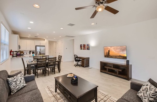 Estrella Village House | Phoenix 5BR With Fast Wifi