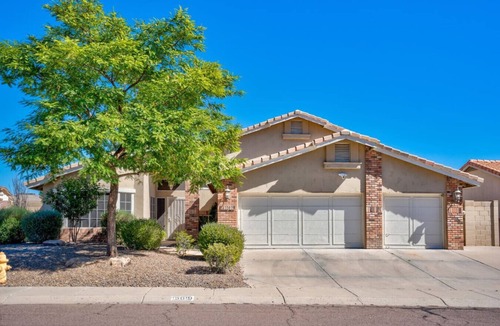 Paradise Valley Village House | Phoenix|Getaway|5BR|Pool|KingBeds|StringLights