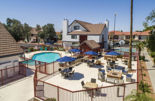 North Mountain Apartment | Phoenix Loft sleeps 6