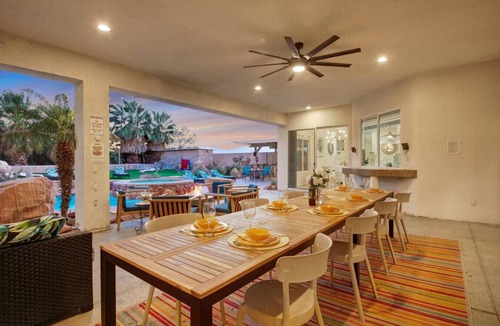 Desert Hot Springs Villa | Pickle+Basketball|Billiards|9bdr+6bath|Saltwater