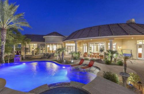 Deer Valley Villa | PickleballTheaterGymHeated PoolEstate
