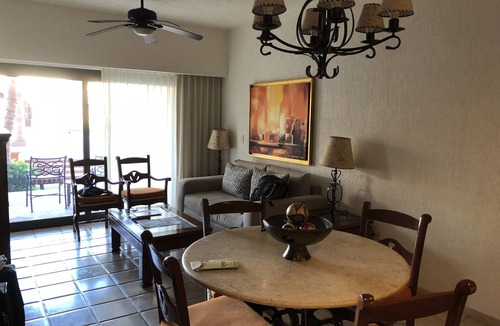 Centro Resort | Playa Grande Resort & Spa - Cabo San Lucas