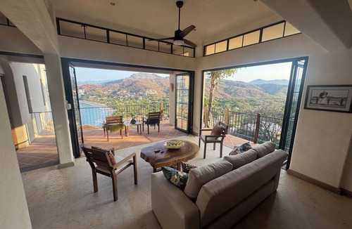 Playa Las Gatas Condo | Playa La Ropa Brand new Villa with 7-minute walk to the beach