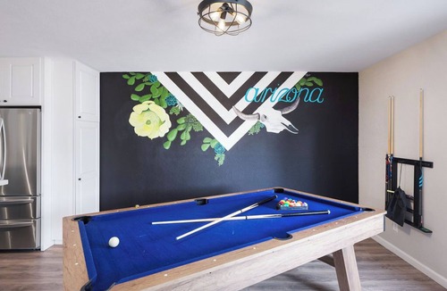 Paradise Valley Village Cottage | Players Paradise- Pool-golf-games & More!