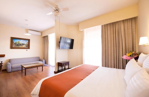 Centro Hotel | Plaza Uruapan Hotel