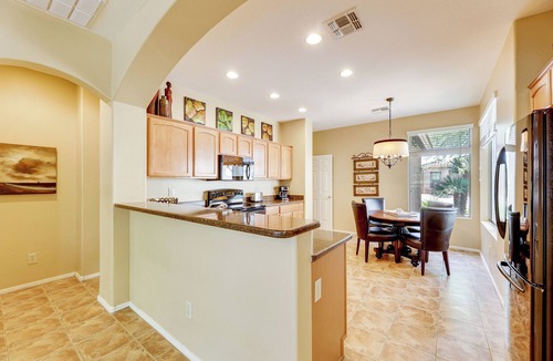 Oakwood House | Pool Access: Oakwood Home in Sun Lakes