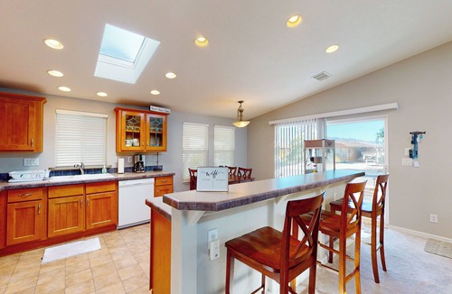 Havasu Lake House | Pool & Hot Tub Access: 'Lake Havasu Lakehouse'