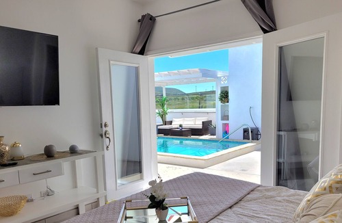 La Salina House | Pool House in Rosarito with Private Beach