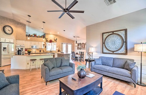 Tierra Norte House | Pool, Putting Green, Fire Pit: Elegant Peoria Home