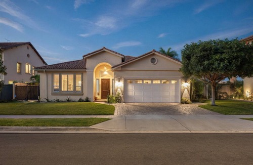 Placentia House | Pool Table Fire Pit Spacious Disney Retreat