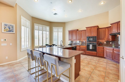 Litchfield Park House | Poolside Dining! Family Home 5 Mi to Goodyear
