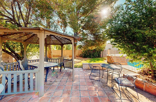 Alhambra House | Poolside Oasis! Phoenix Group Sanctuary w/Patio