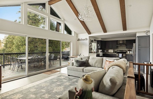 Crestline House | PREMIER 4BR LAKEFRONT HOME + BEST VIEWS + GENERATOR + EASY ACCESS TO LAKE