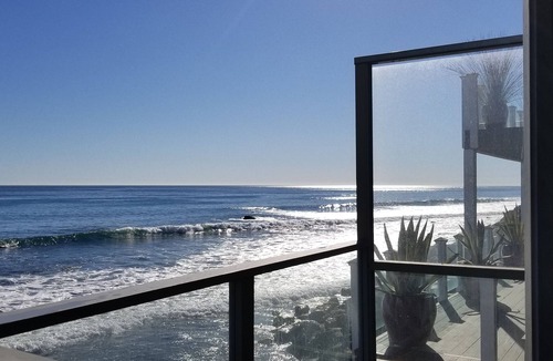 Eastern Malibu House | PRICELESS OCEANFRONT MALIBU RD SPECTACULAR GETAWAY QUIET LOCATION AWAY FROM PCH