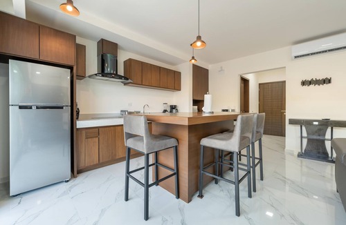 Centro - Supmza 001 Condo | Prime Location. 2 BR Condo w/Ocean View Pool