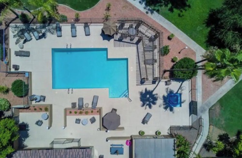 Hacienda Granada Condo | +PRIME LOCATION+ Cozy Condo in Phoenix Arcadia Lite Area.