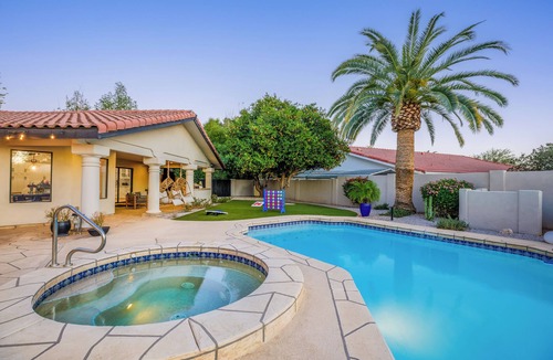 Sweetwater Street East House | Prime Location, Sparkling Pool, Relaxing Spa, Fun Sports Court, and Much More!