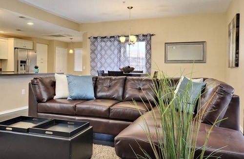 Scottsdale Horizon Condo | Prime Location, Upgraded Unit, 2 Private Patios, Heated Pool, Hot Tub, and More!