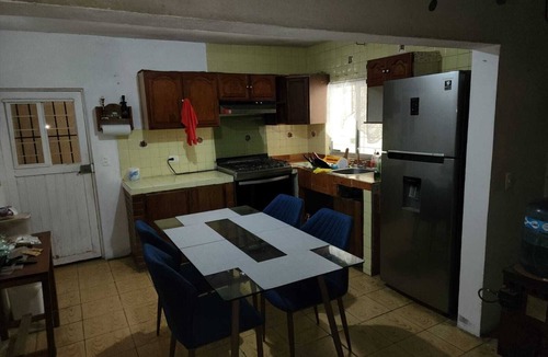 Monterrey House | Primer piso completo en casa acogedora.