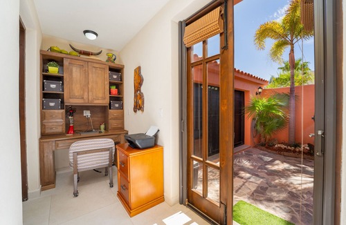 Nopolo House | Private casa BBQ | Bikes Garage for golf cart 2 Bed 2 Bath