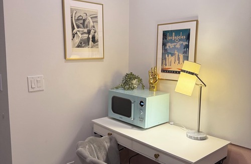 Studio City House | Private getaway in the hills of Studio City min to Universal Studios & Hollywood