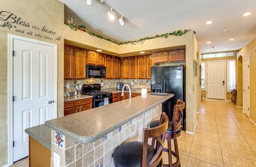 Maricopa House | Private Hot Tub: Pet-Friendly Maricopa Escape!