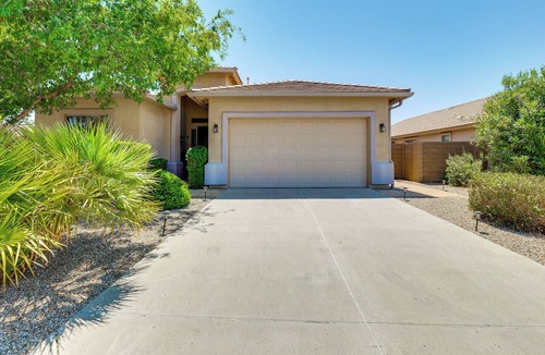 Maricopa House | Private Hot Tub: Pet-Friendly Maricopa Escape!